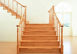 Les escaliers en bois à Beauvoir
